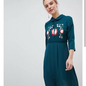 Liquorish Pleated Floral Embroidered Dress